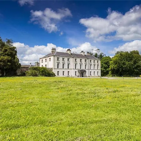 2 Bed Suite With Tea Coffee Making Facilities *